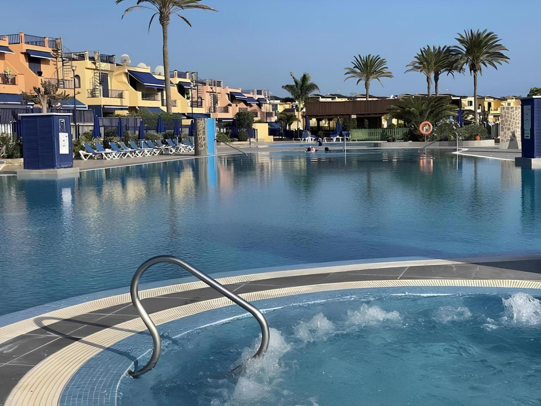Bonita Con Propio Entrada Y Con Piscina San Bartolome de Tirajana (Gran Canaria)